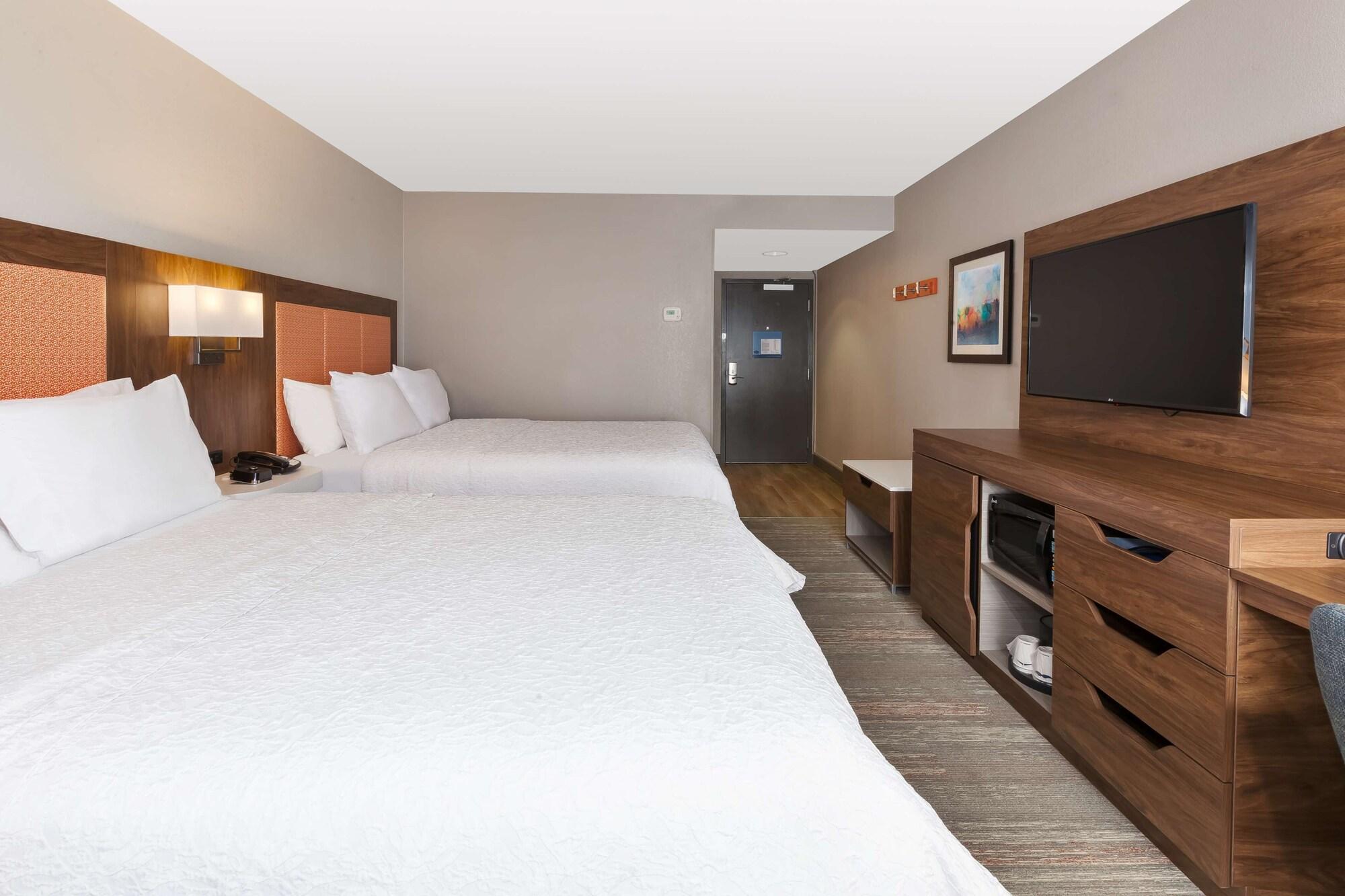 Hampton Inn Princeton Екстериор снимка