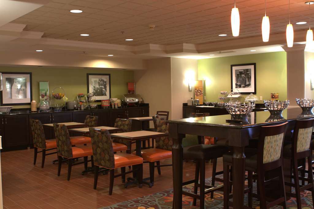 Hampton Inn Princeton Ресторант снимка