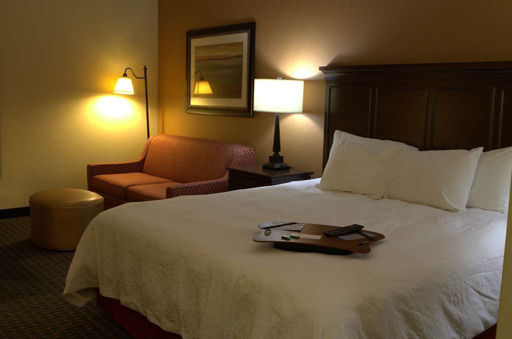 Hampton Inn Princeton Стая снимка
