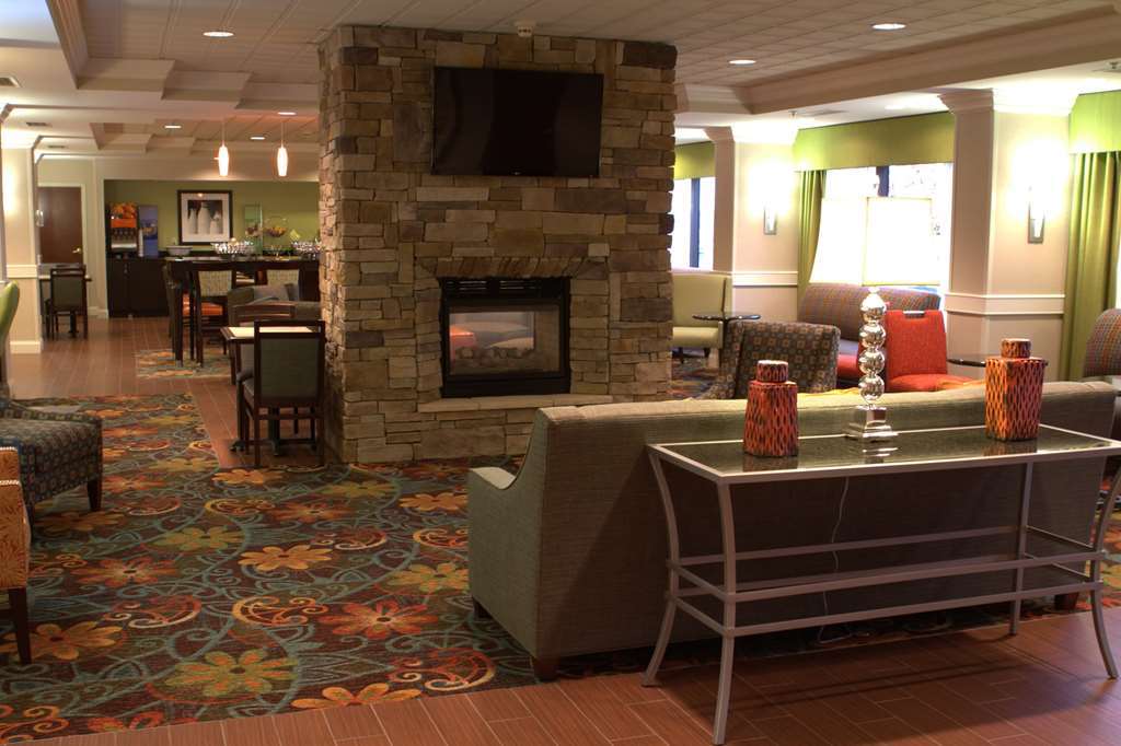Hampton Inn Princeton Съоръжения снимка